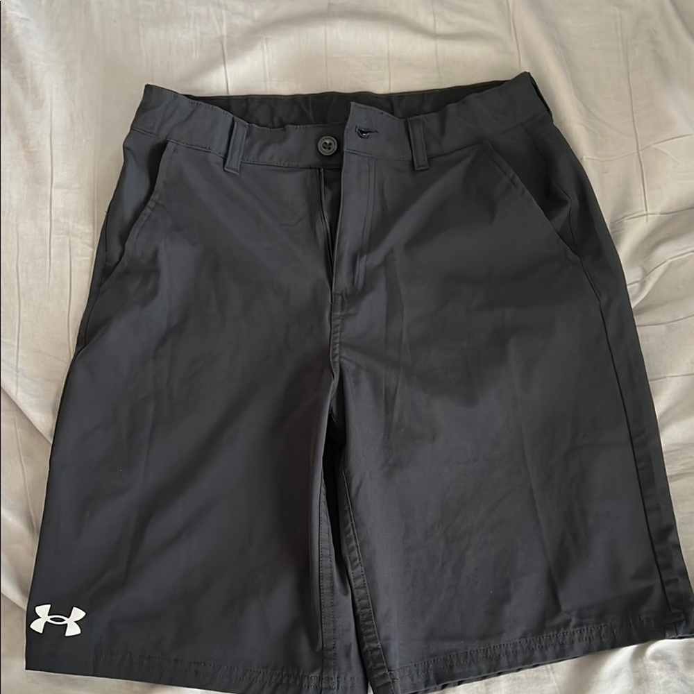 Under Armour Black Athletic Shorts Versatile Performance Wear